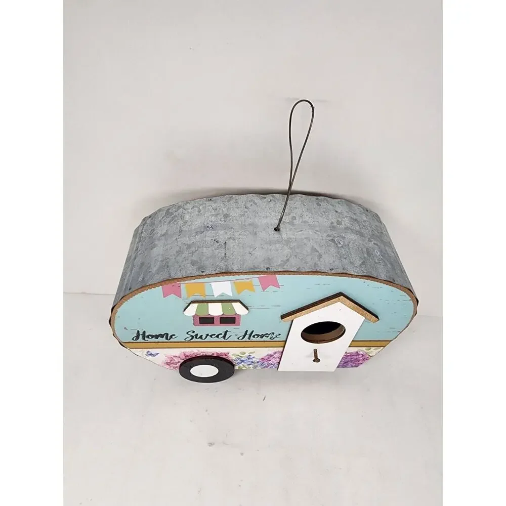 Retro Style Camper Birdhouse 